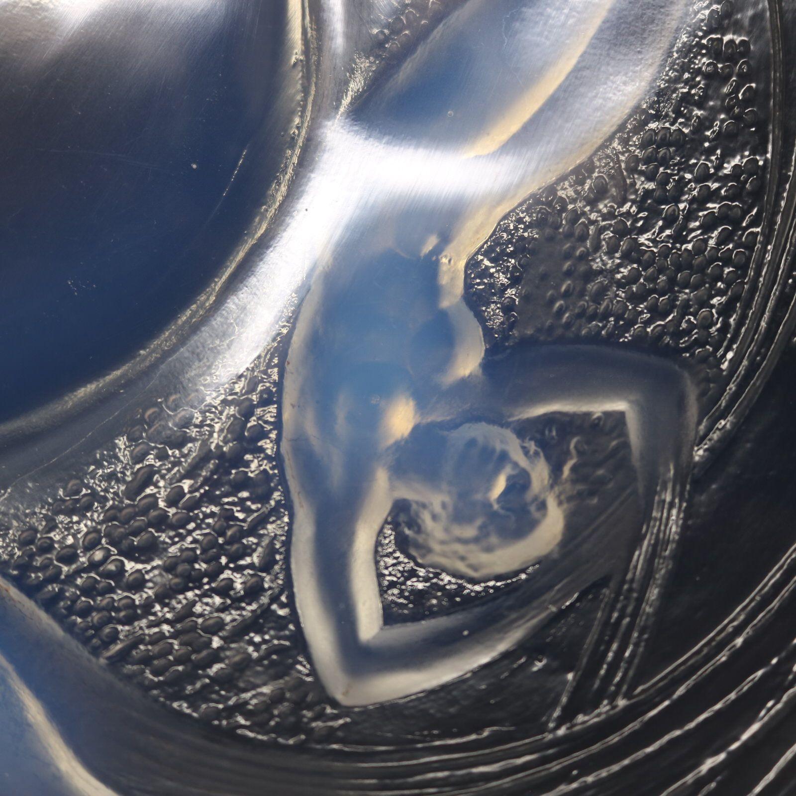 Rene Lalique Opalescent Glas Ondines Teller (Frühes 20. Jahrhundert) im Angebot