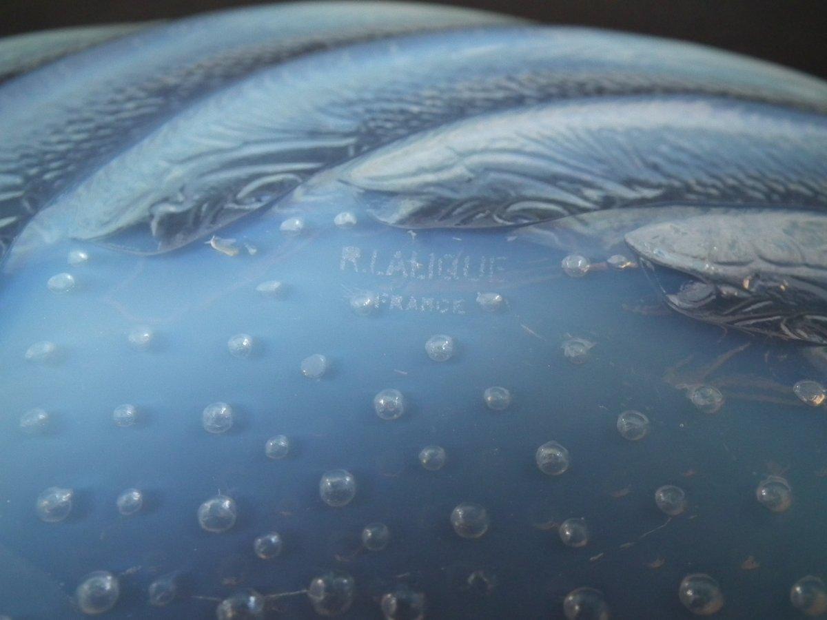 French Rene Lalique Opalescent Glass 'Poissons' Coupe or Bowl