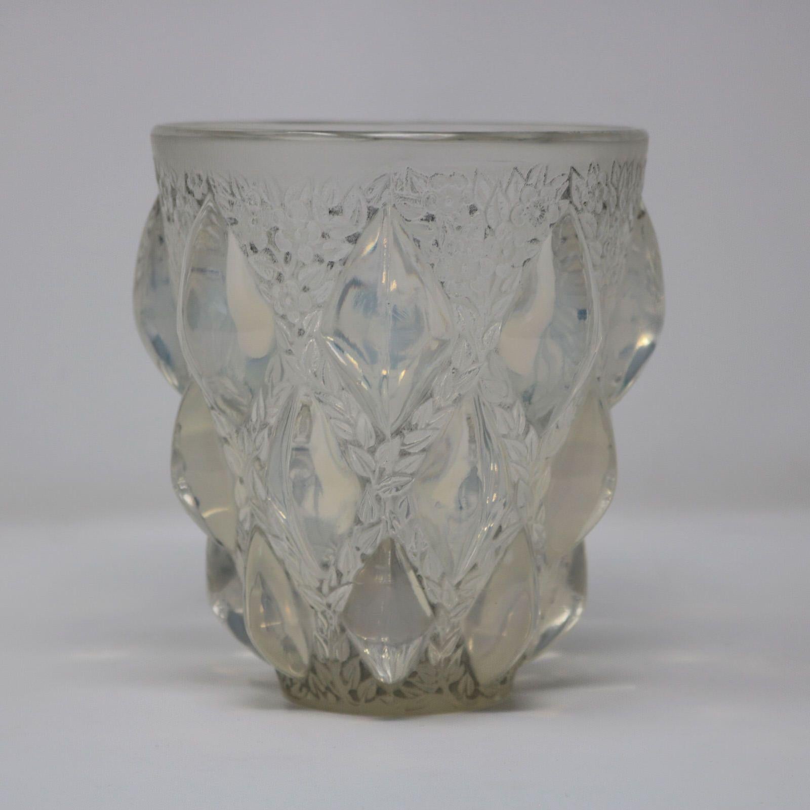 Rene Lalique Opalescent Glass 'Rampillon' Vase For Sale 3