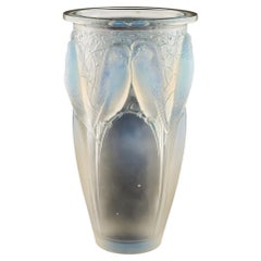 Rene Lalique Opalescent Glass Vase 'Ceylan'