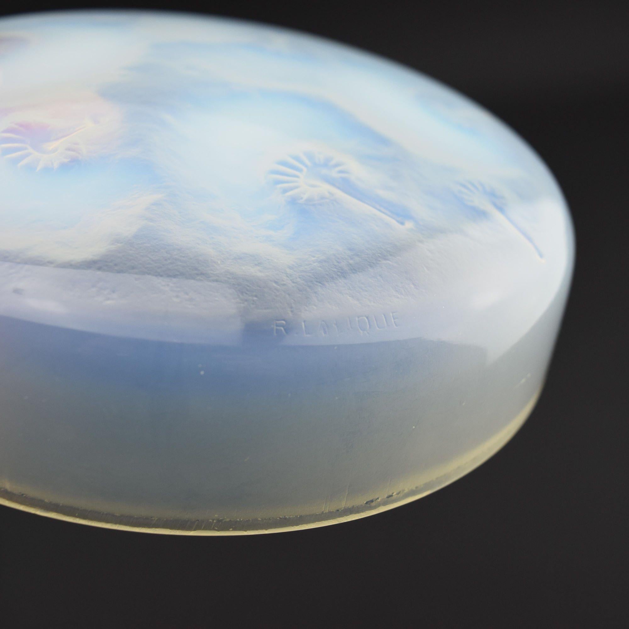 Caja Houppes opalescente René Lalique C1921 en Bueno estado para la venta en Devon, GB