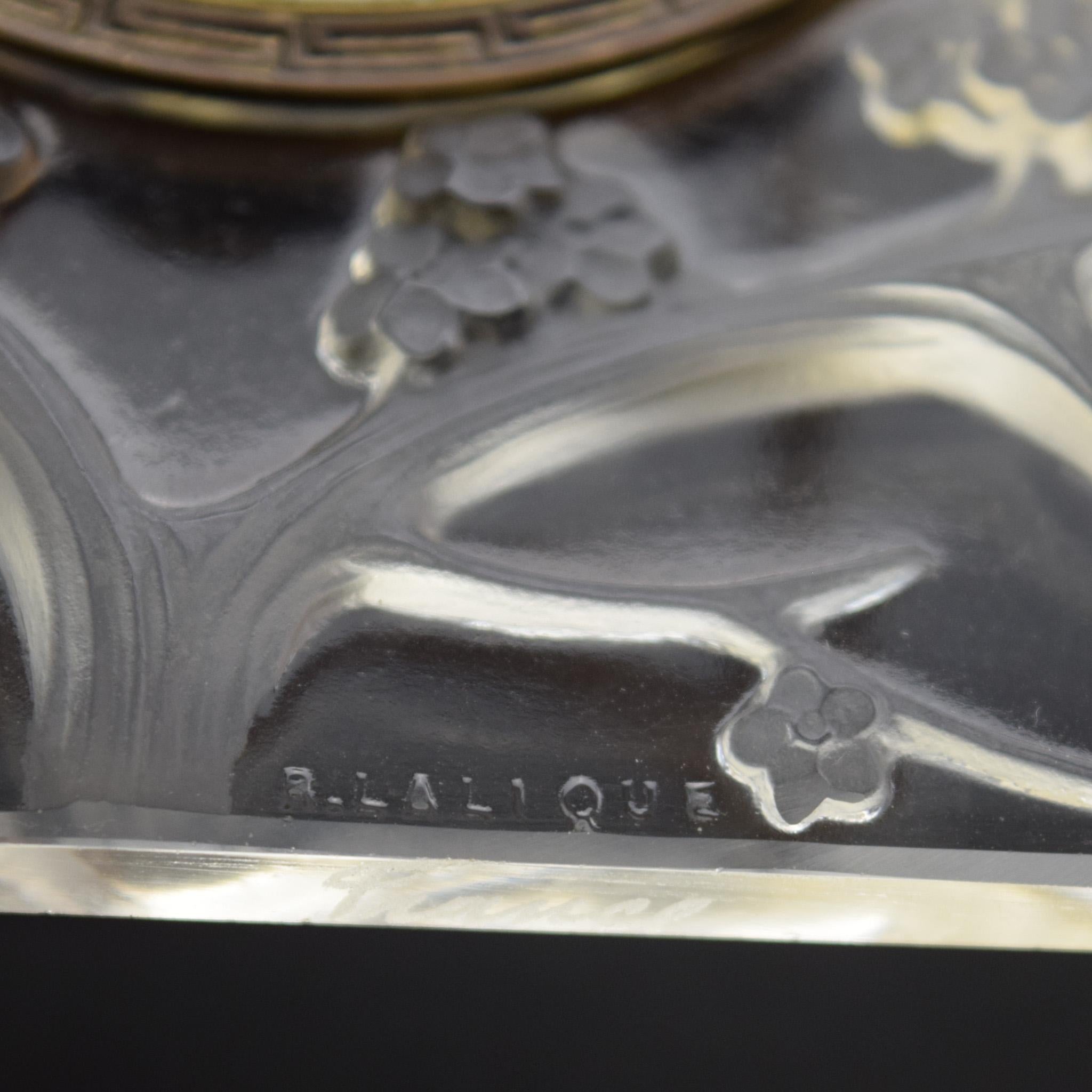 Opalisierende untrennbare Rene lalique-Uhr C1926 im Angebot 2