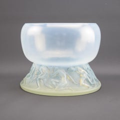 Rene Lalique opalescent Lutteurs vase C1914