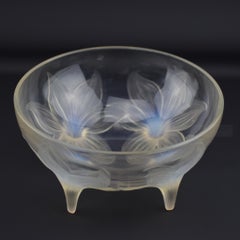 Rene Lalique opalescent Lys bowl