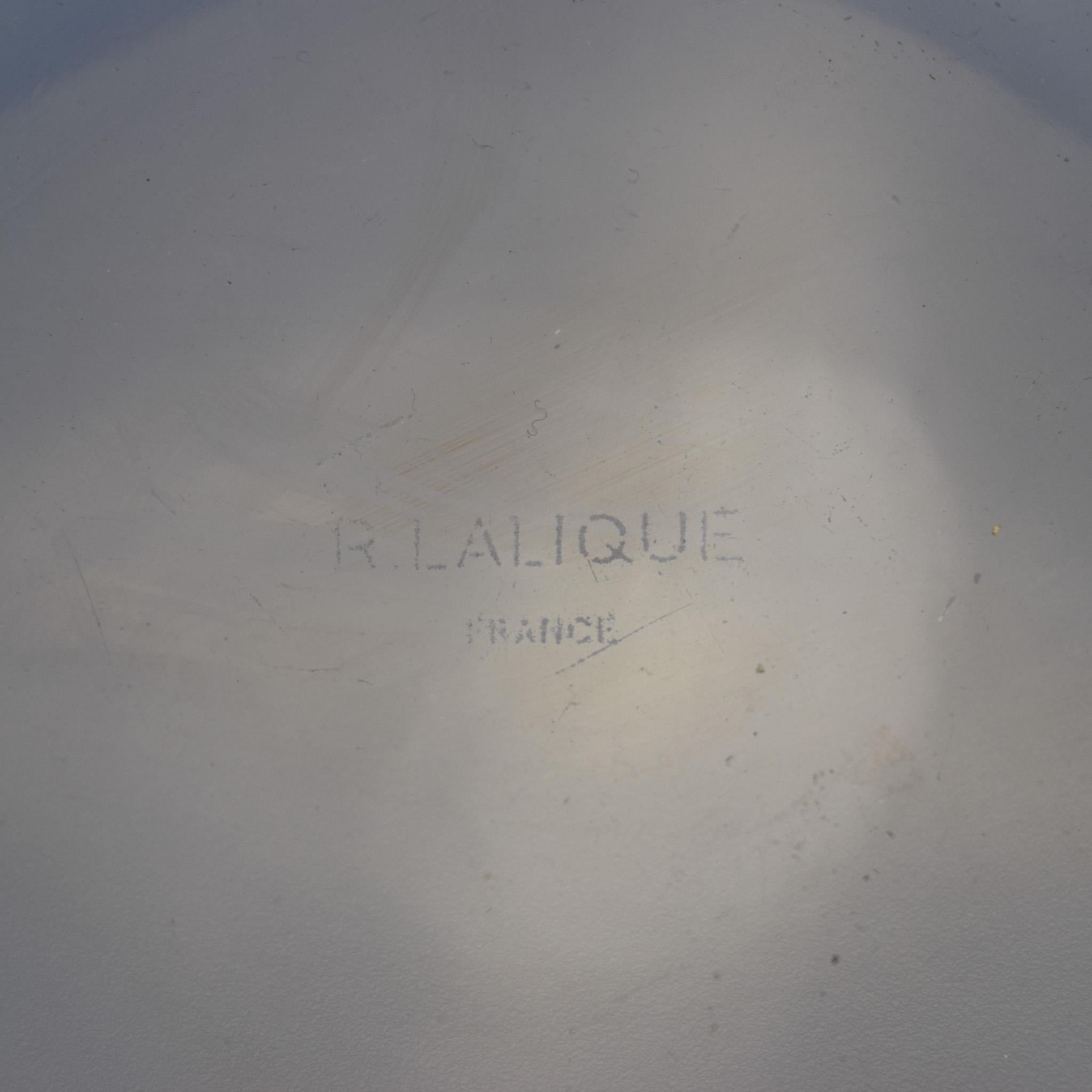 Ciotola Perruches opalescente Rene Lalique C1931 1