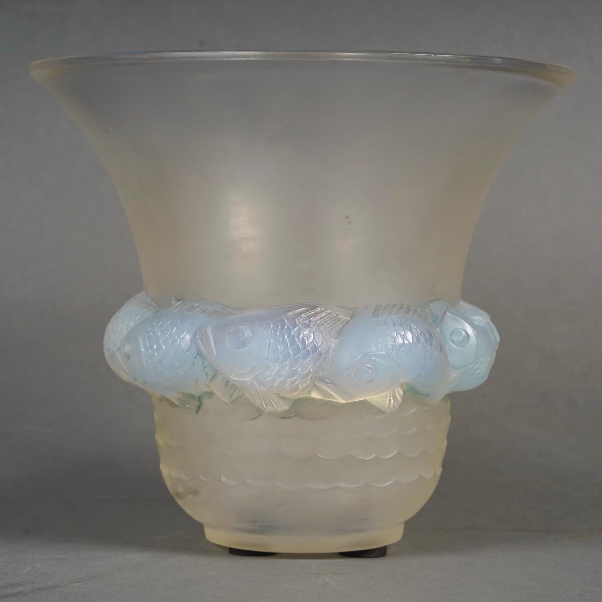 René Lalique Jarrón opalescente 