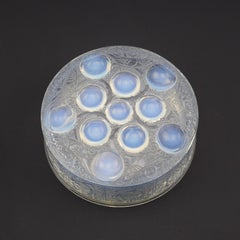 Rene Lalique opalescent Roger box with light blue staining C1926