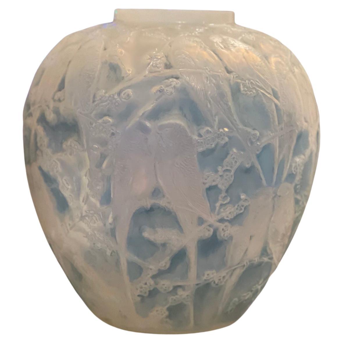 René Lalique Opalescent Vase "Perruches"