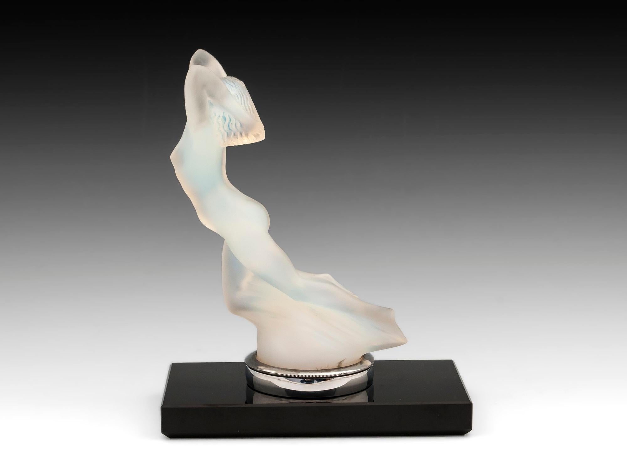 Stunning Opalescent Rene Lalique Vitesse car mascot or otherwise known as the 