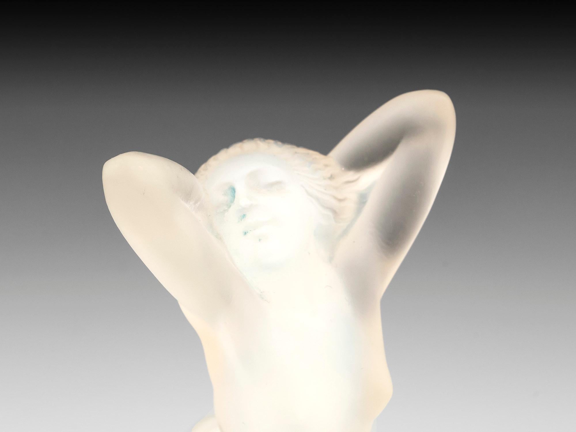 Rene Lalique Opalescent Vitesse 'Goddess of Speed', 20th Century In Excellent Condition In Northampton, United Kingdom