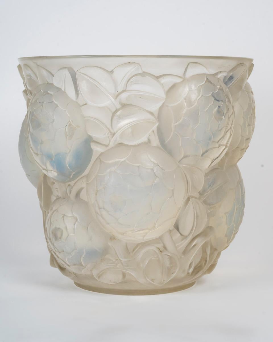 René Lalique - ‘Oran’ Opalescent Vase, 1927 1