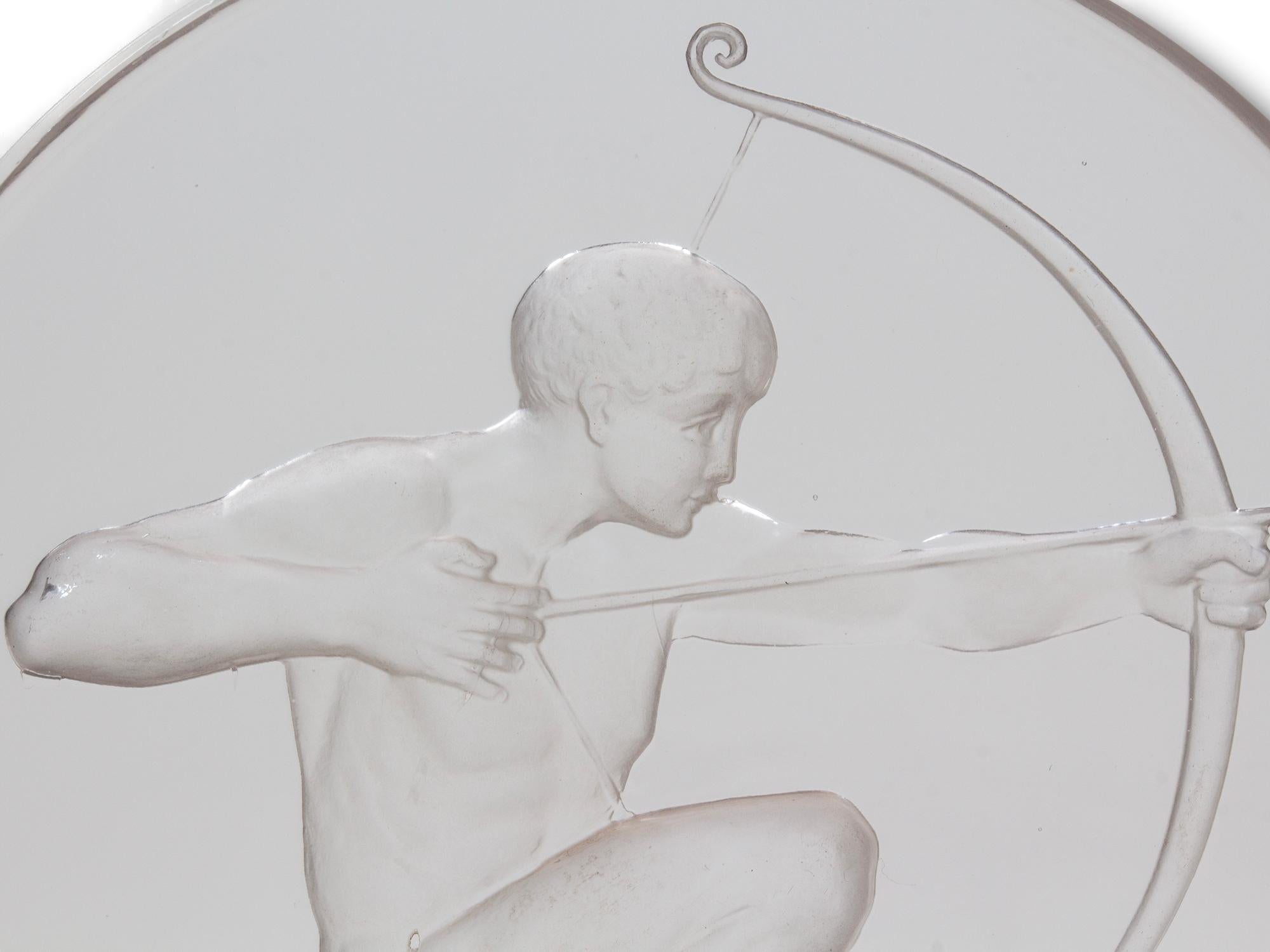Rene Lalique Original Art Deco Bogenschütze Auto Maskottchen im Zustand „Gut“ im Angebot in Northampton, GB