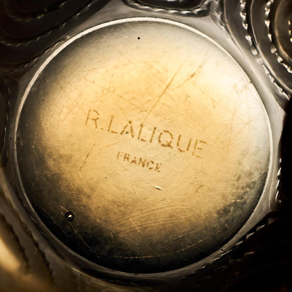 Milieu du XXe siècle Vase original Spirales de Rene Lalique Circa 1930 en vente
