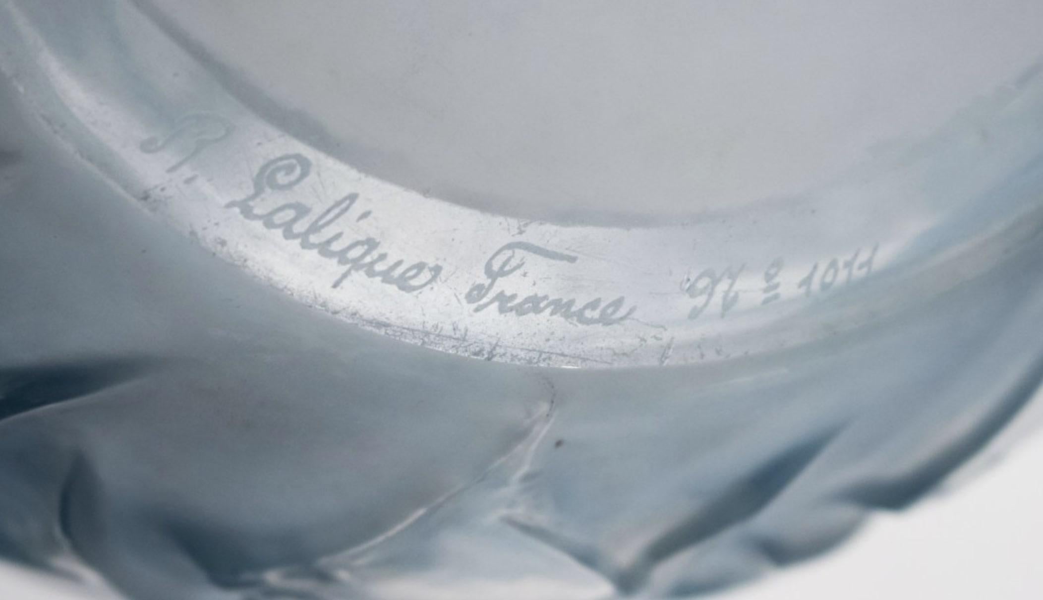 René Lalique Penthièvre vase In Good Condition For Sale In SAINT-OUEN-SUR-SEINE, FR