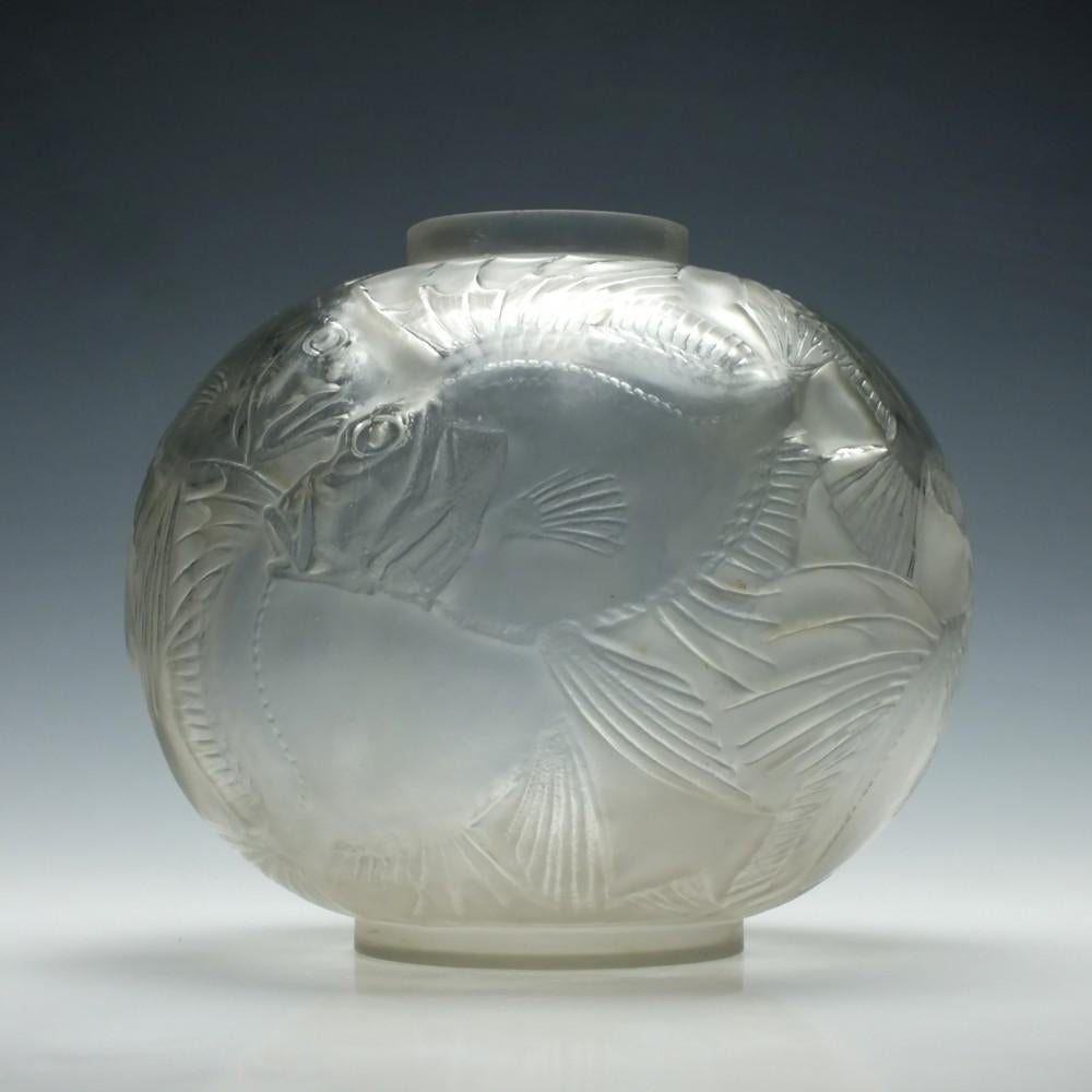 Art Deco Rene Lalique Poissons Opalescent Vase Marcilhac no. 925