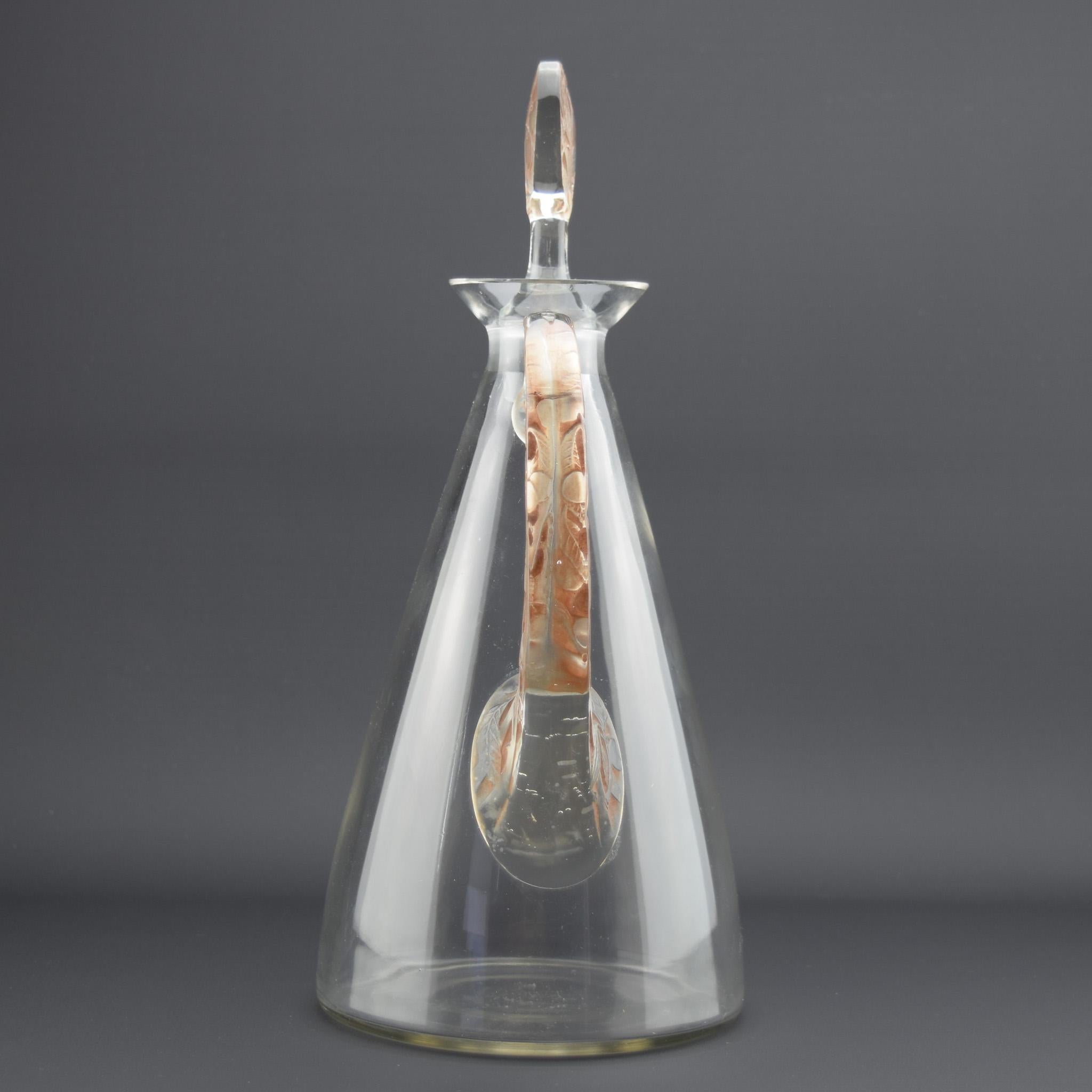 Moulé Carafe Prunelles de Rene Lalique en vente