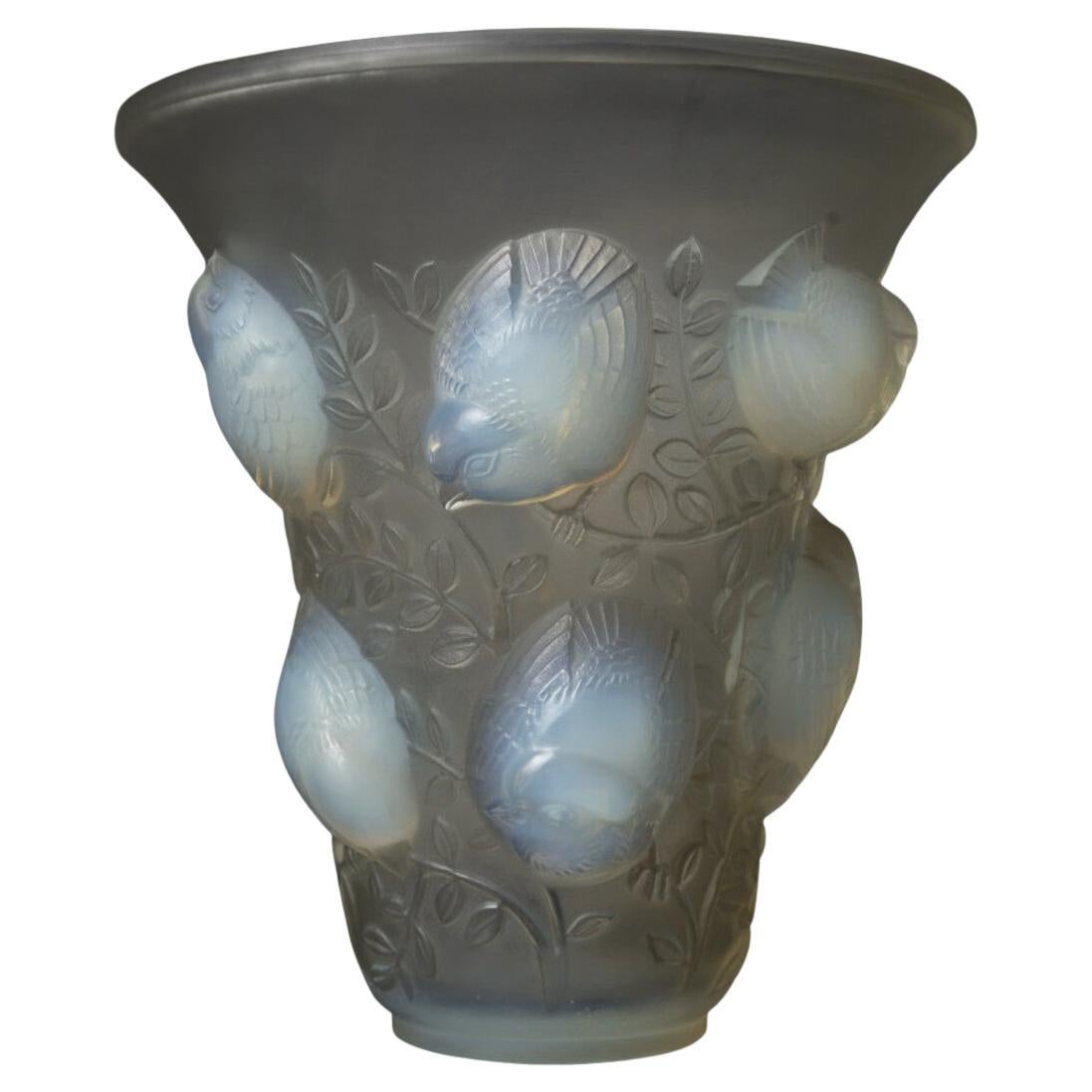 RENE LALIQUE – “Saint Francis” glass vase – Circa 1930 en vente