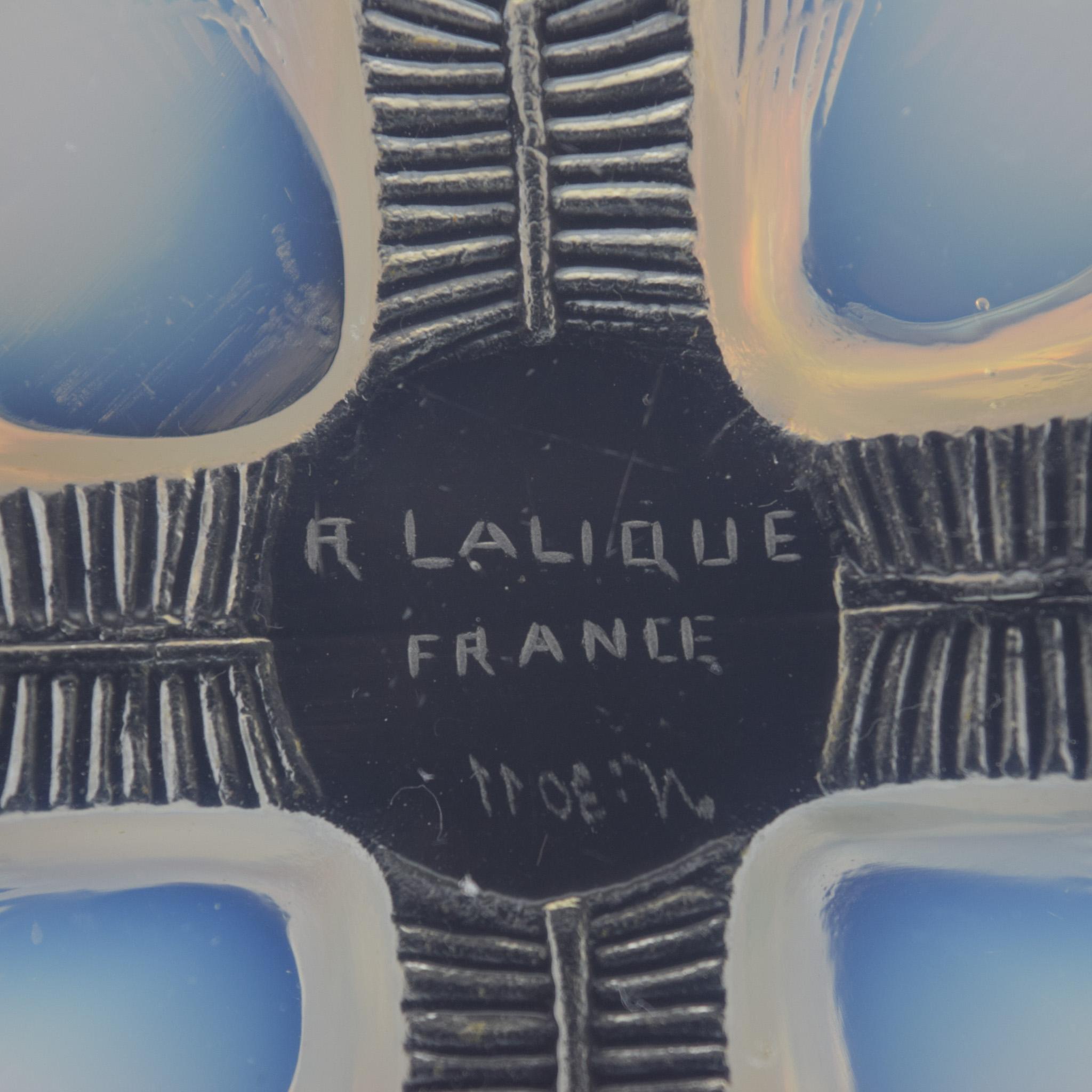 Rene Lalique: 6er-Set opalisierende Eichhörnchen Nr. 3 Tafeln, um 1924 (Geformt) im Angebot