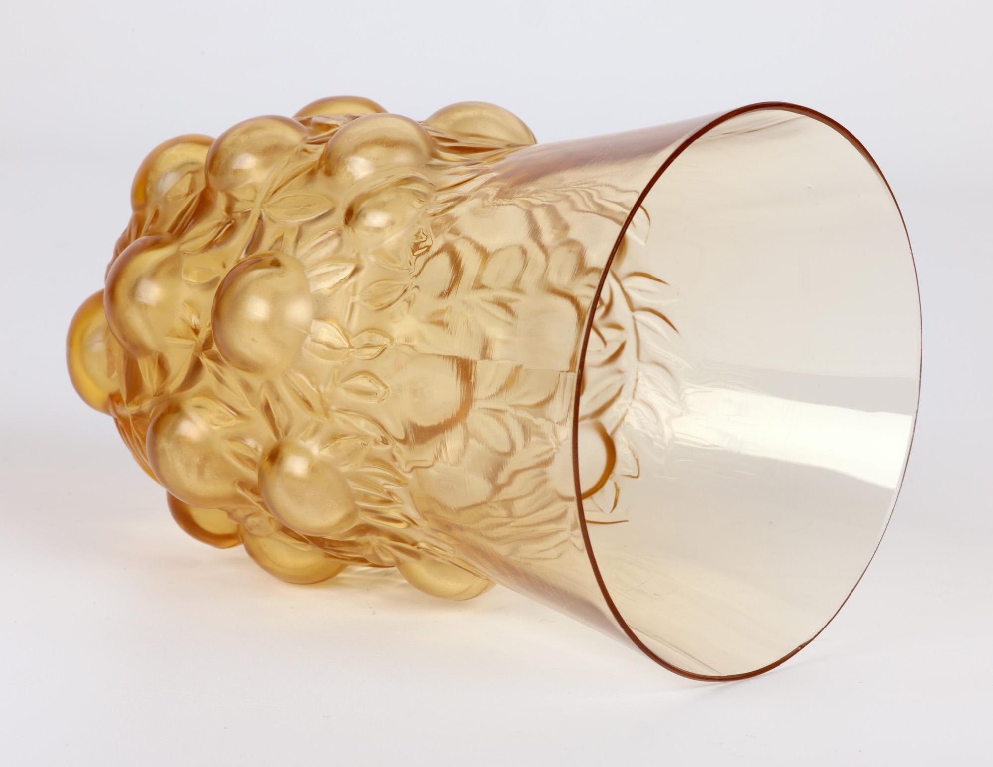 René Lalique Setubal Fruiting Foliage Amber Glass Beaker In Good Condition For Sale In Bishop's Stortford, Hertfordshire