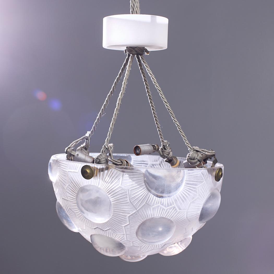 René Lalique Soleil Pendelleuchte im Zustand „Gut“ im Angebot in Countryside, IL