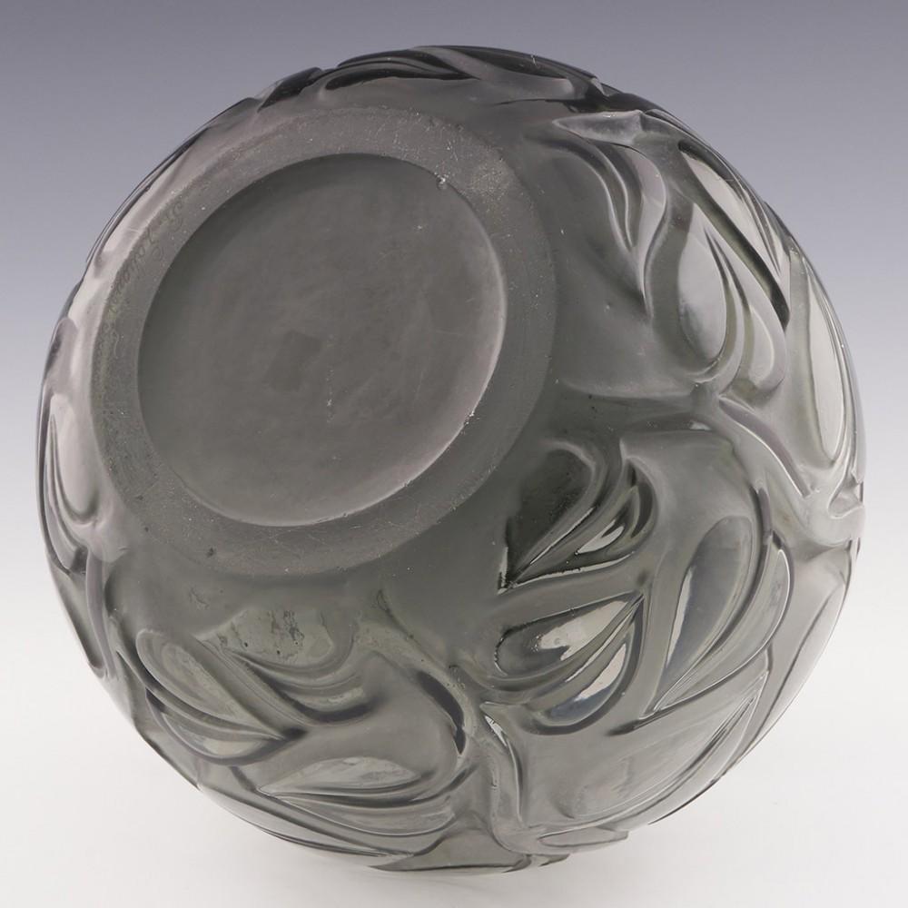 Crystal Rene Lalique Sophora Vase, Designed 1926 For Sale
