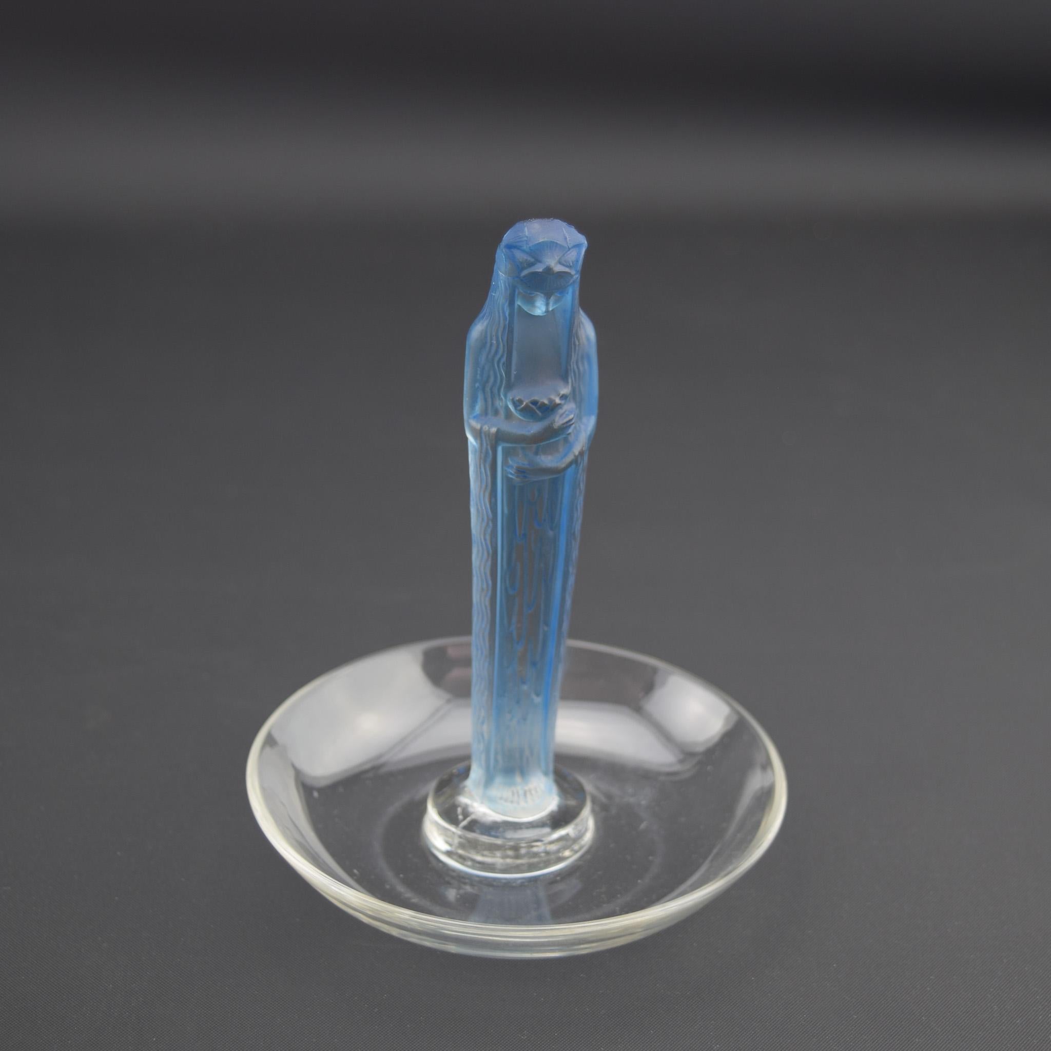 Cenicero René Lalique fuente de la Fontaine C1925 Francés en venta