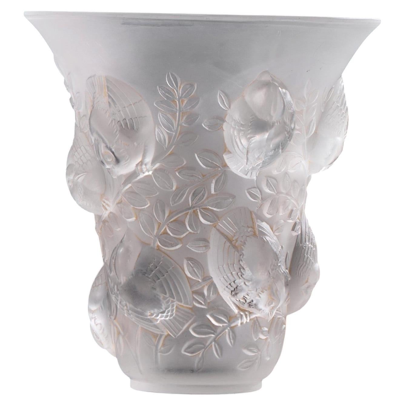 Vaso in cristallo smerigliato "St. François" di René Lalique in vendita