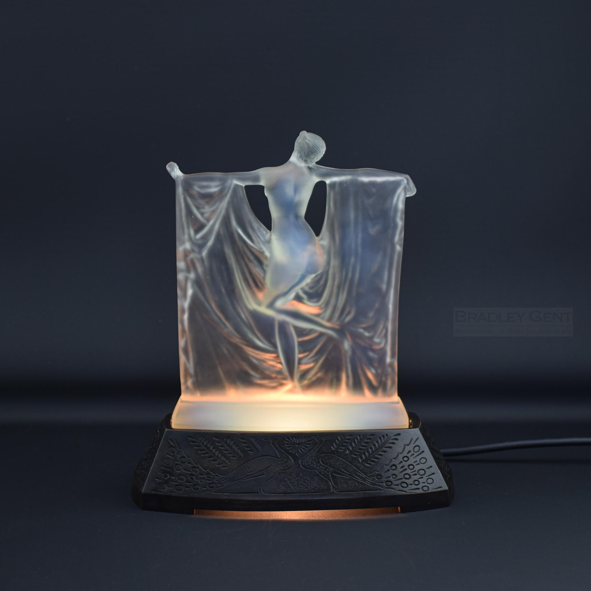 Molded Rene Lalique Suzanne opalescent glass statuette C1925