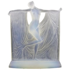 René Lalique 'Suzanne' Opalescent Glass Statuette