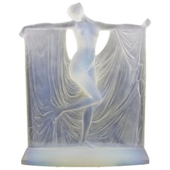 Opalisierende Glasstatue „Suzanne“ von Lalique