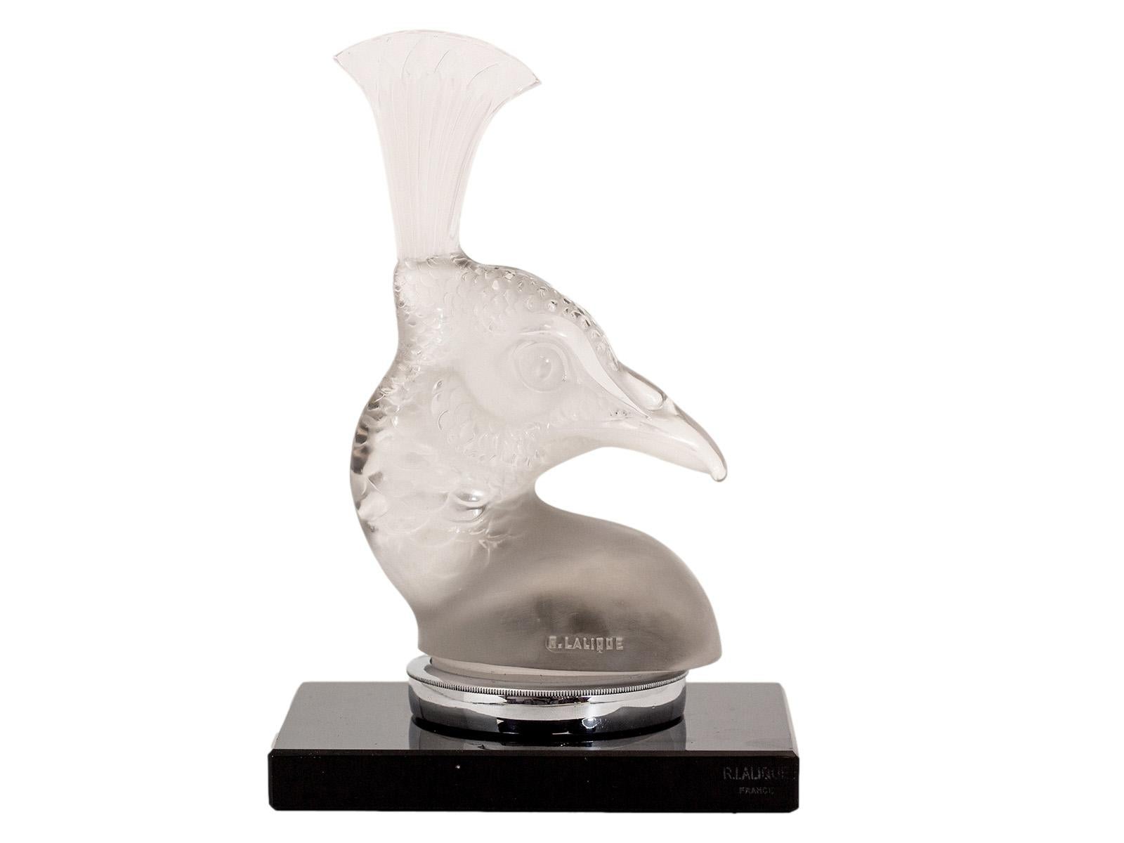 Francese Mascotte per auto di Rene Lalique Tête De Paon (testa di pavone) in vendita