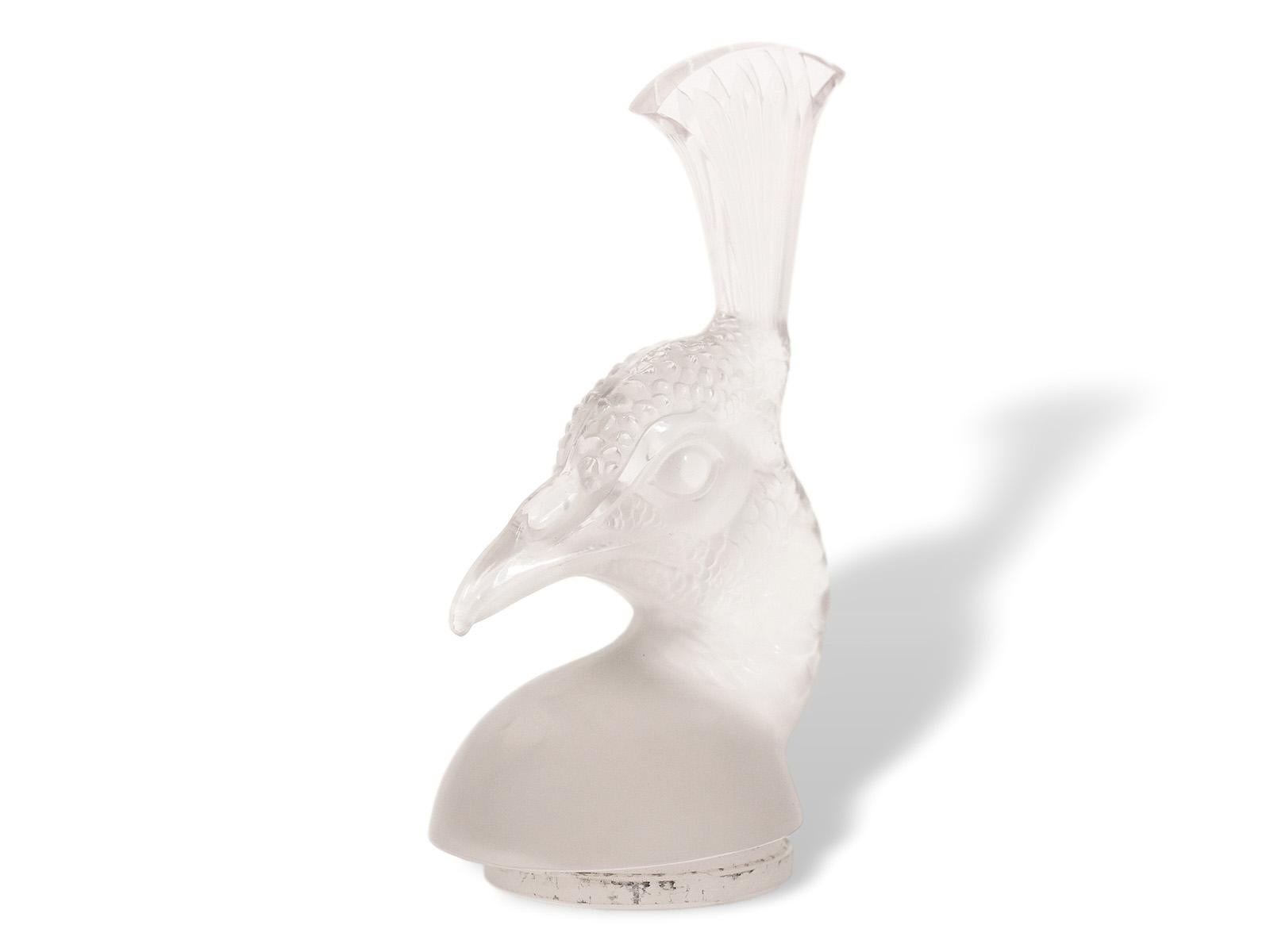 Vetro Mascotte per auto di Rene Lalique Tête De Paon (testa di pavone) in vendita
