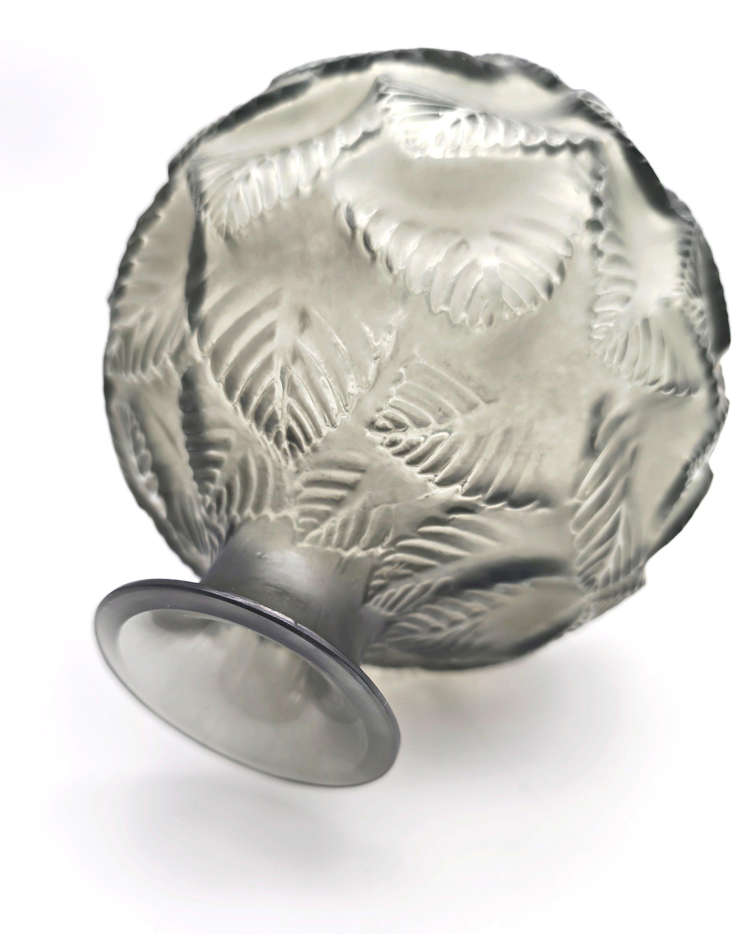 French René Lalique grey glass art deco Vase 