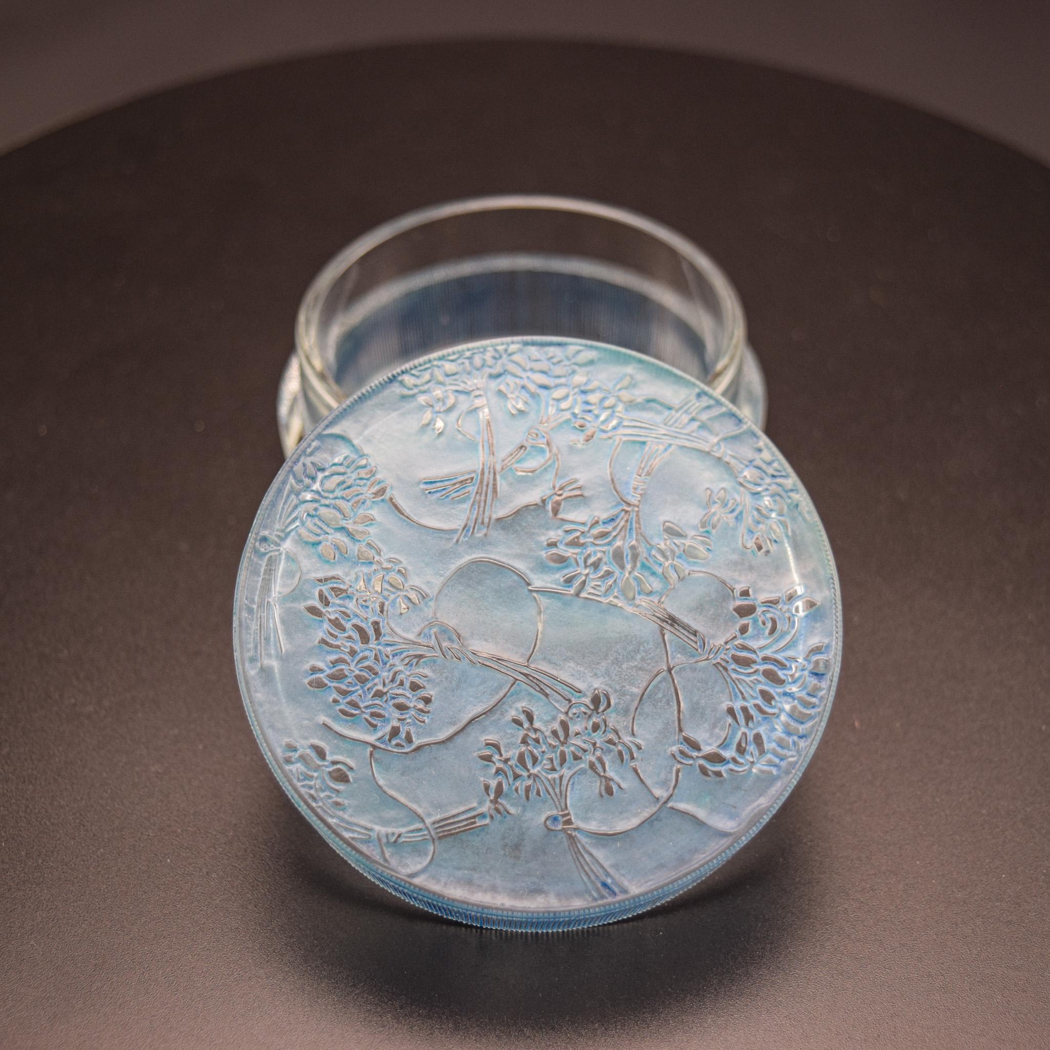 Art Déco Rene Lalique un jour Viendra blue stained box C1925 in vendita