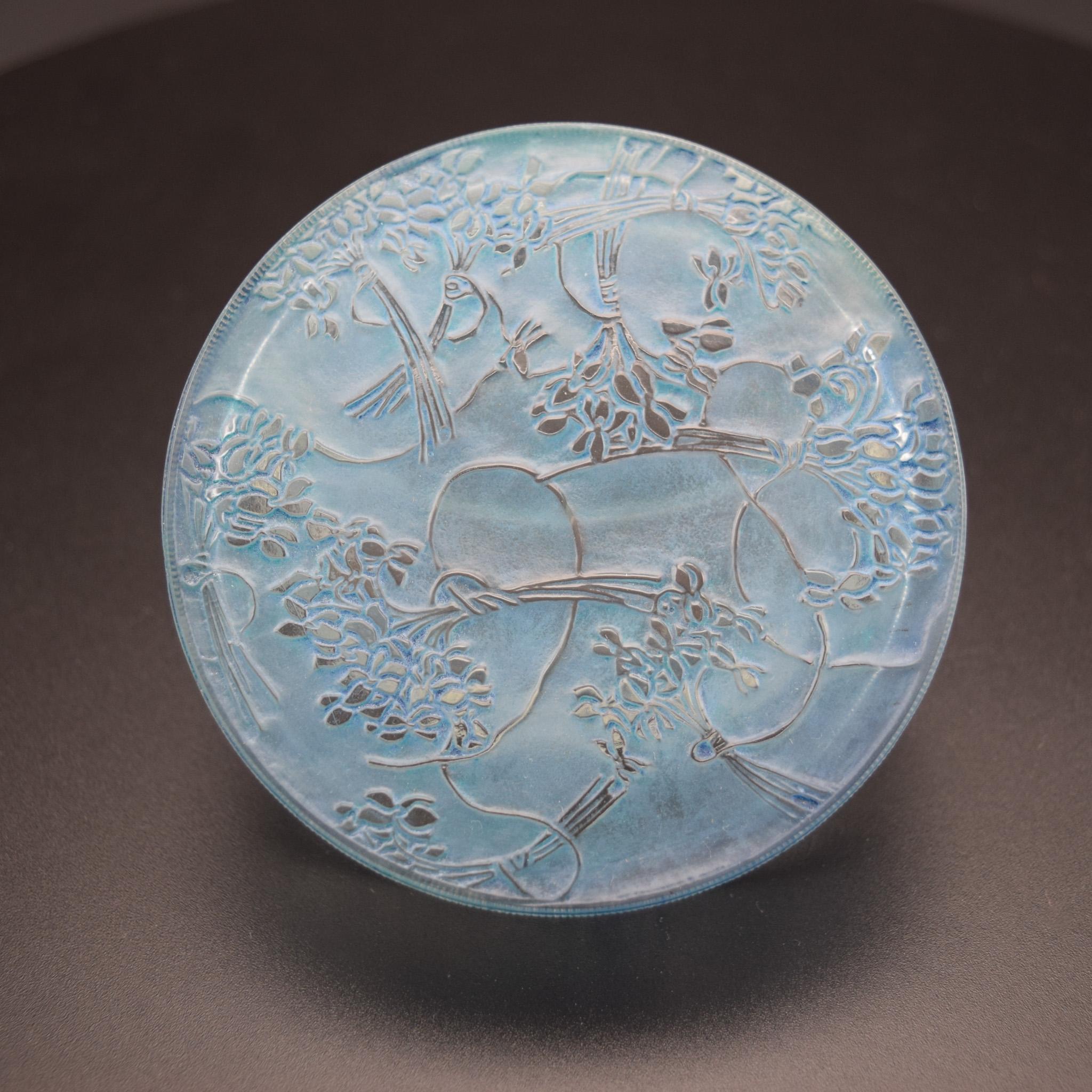 Rene Lalique un jour Viendra blue stained box C1925 In condizioni buone in vendita a Devon, GB