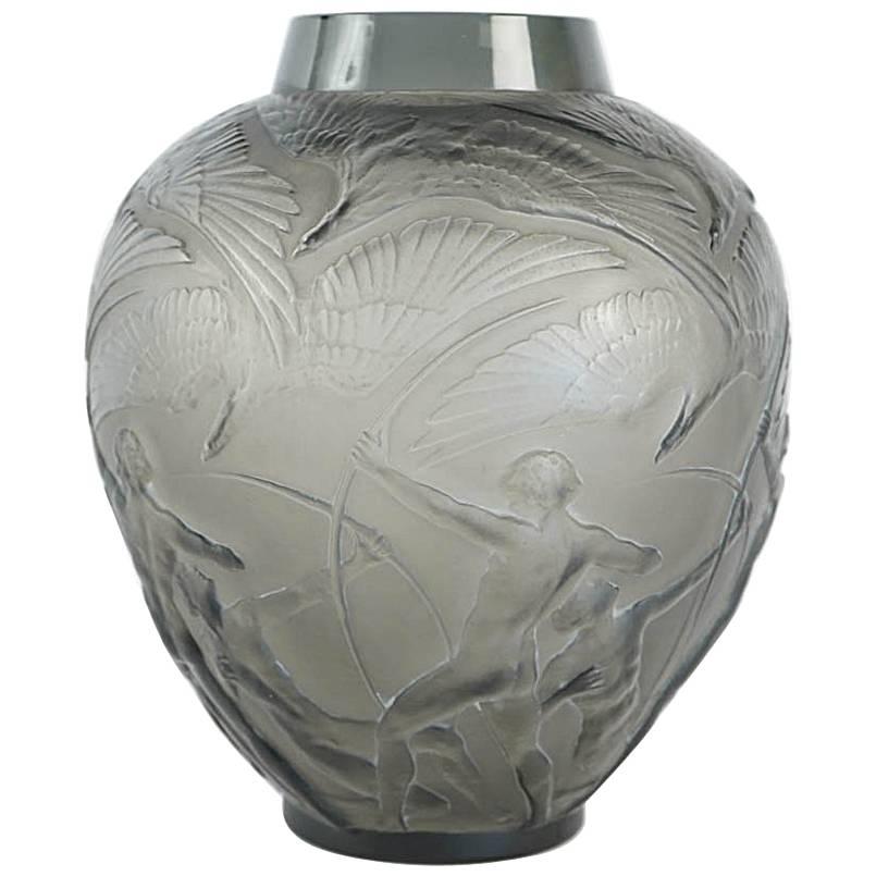 René Lalique Vase "Archers" Topaze