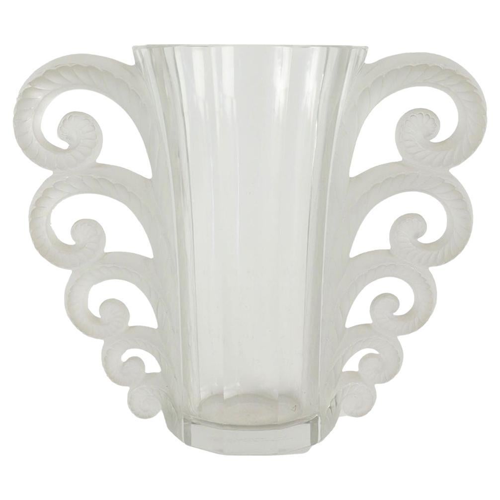 René Lalique Vase " Beauvais " For Sale