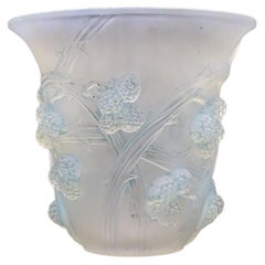 René Lalique, Vase Blanc Opalescent