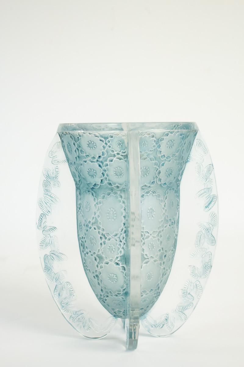 French René Lalique Vase Papillons For Sale