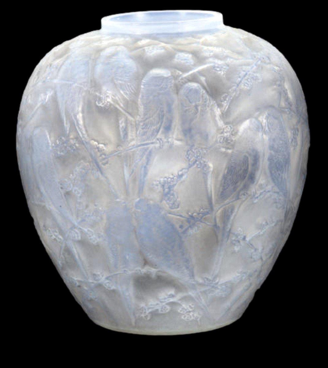 French René Lalique , Vase Parakeets 1919  For Sale