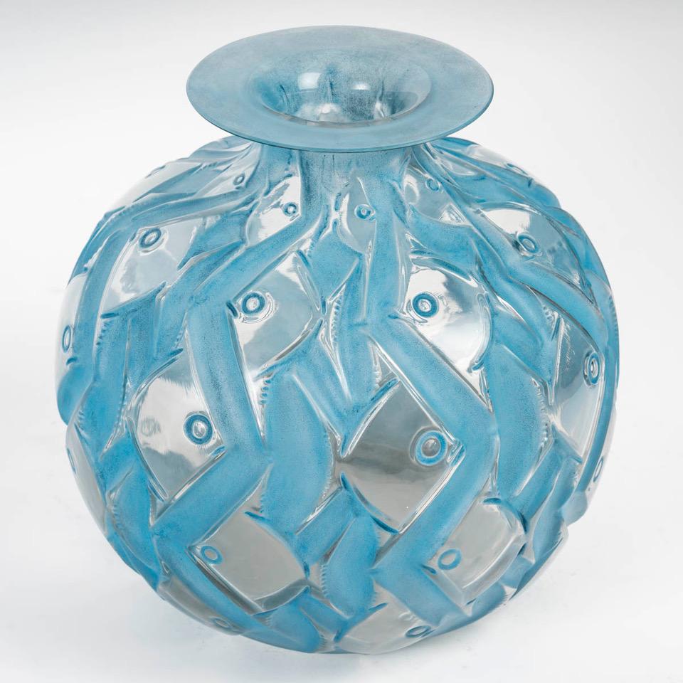 French René Lalique, Vase Penthièvre 1928 For Sale