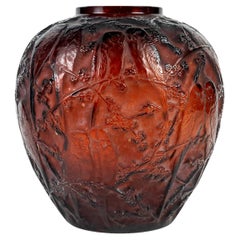 René Lalique - Vase " Perruches " Teinté Ambre