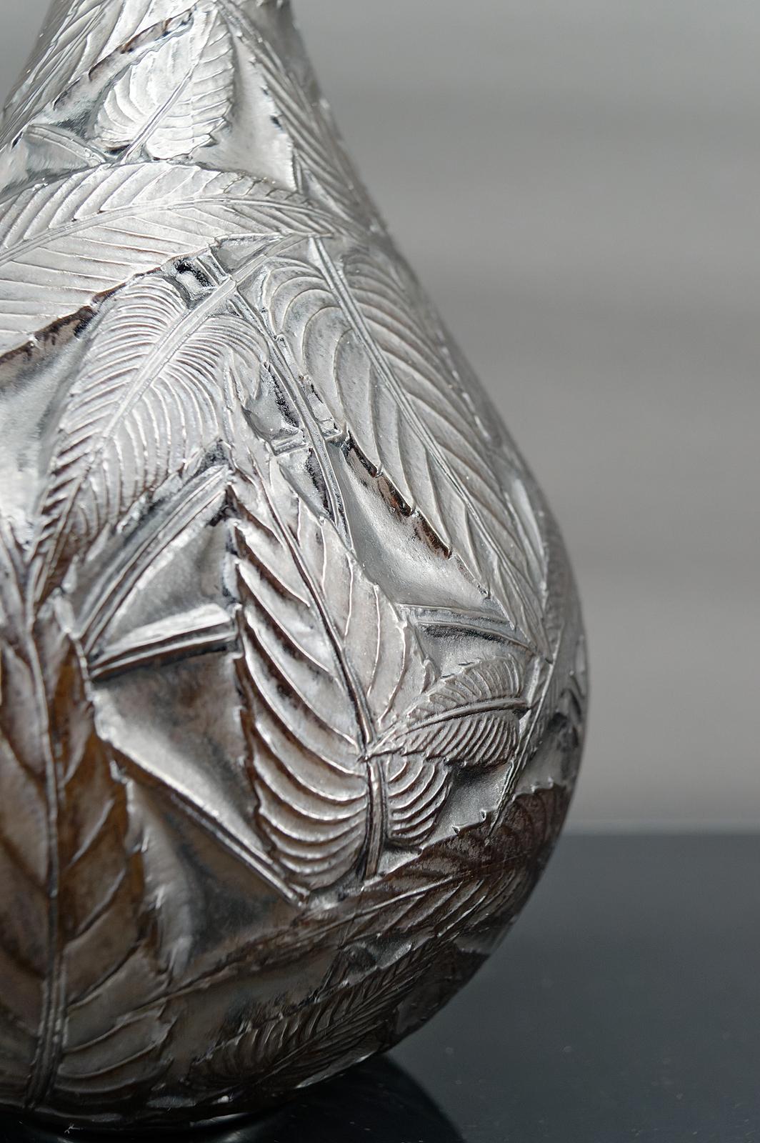 Glass  René Lalique vase, 