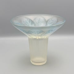 René Lalique 'Violettes' Opalescent Glass Vase