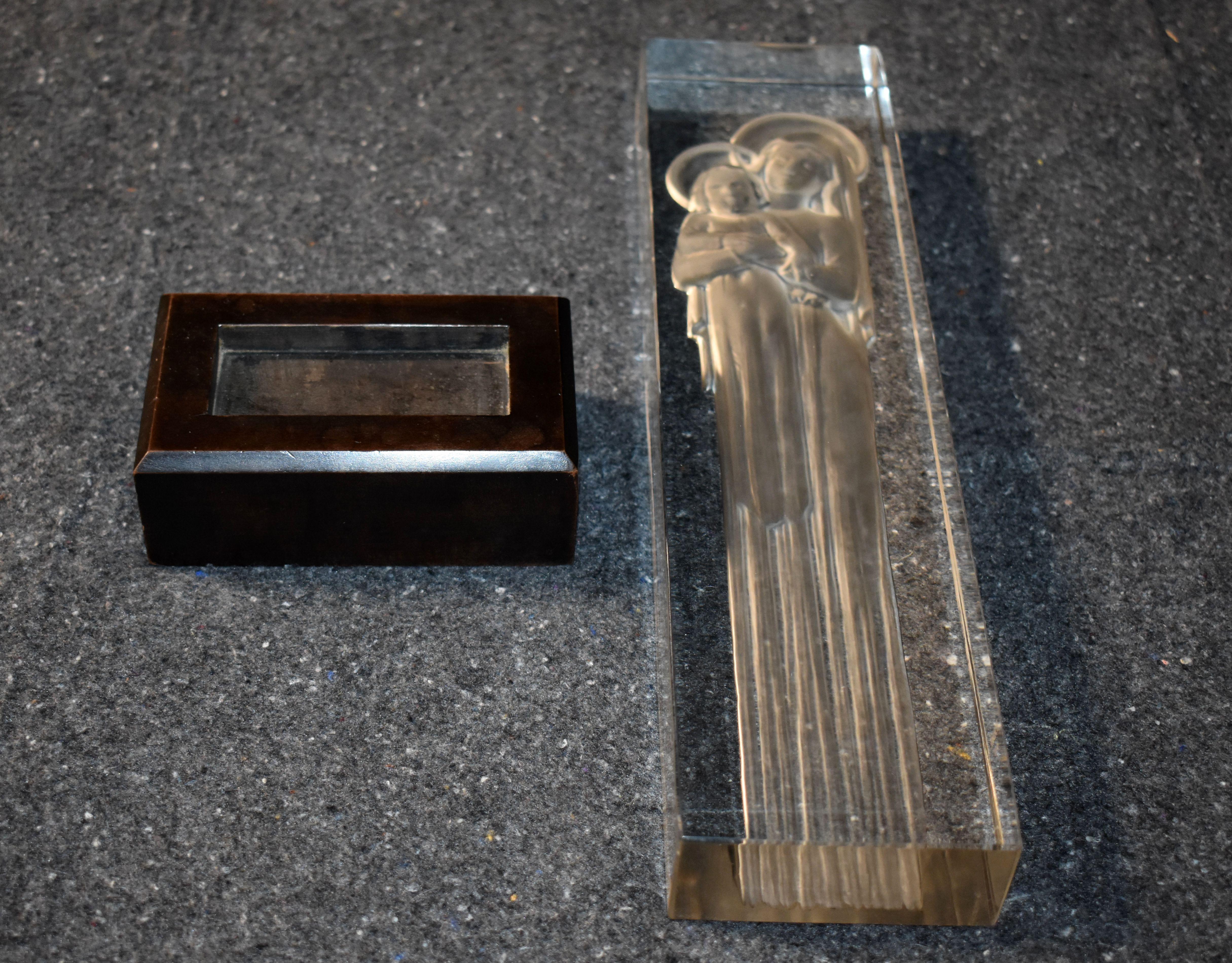 René Laliques 'Vierge a L'Enfant' a Clear and Frosted Glass Sculpture circa 1934 2