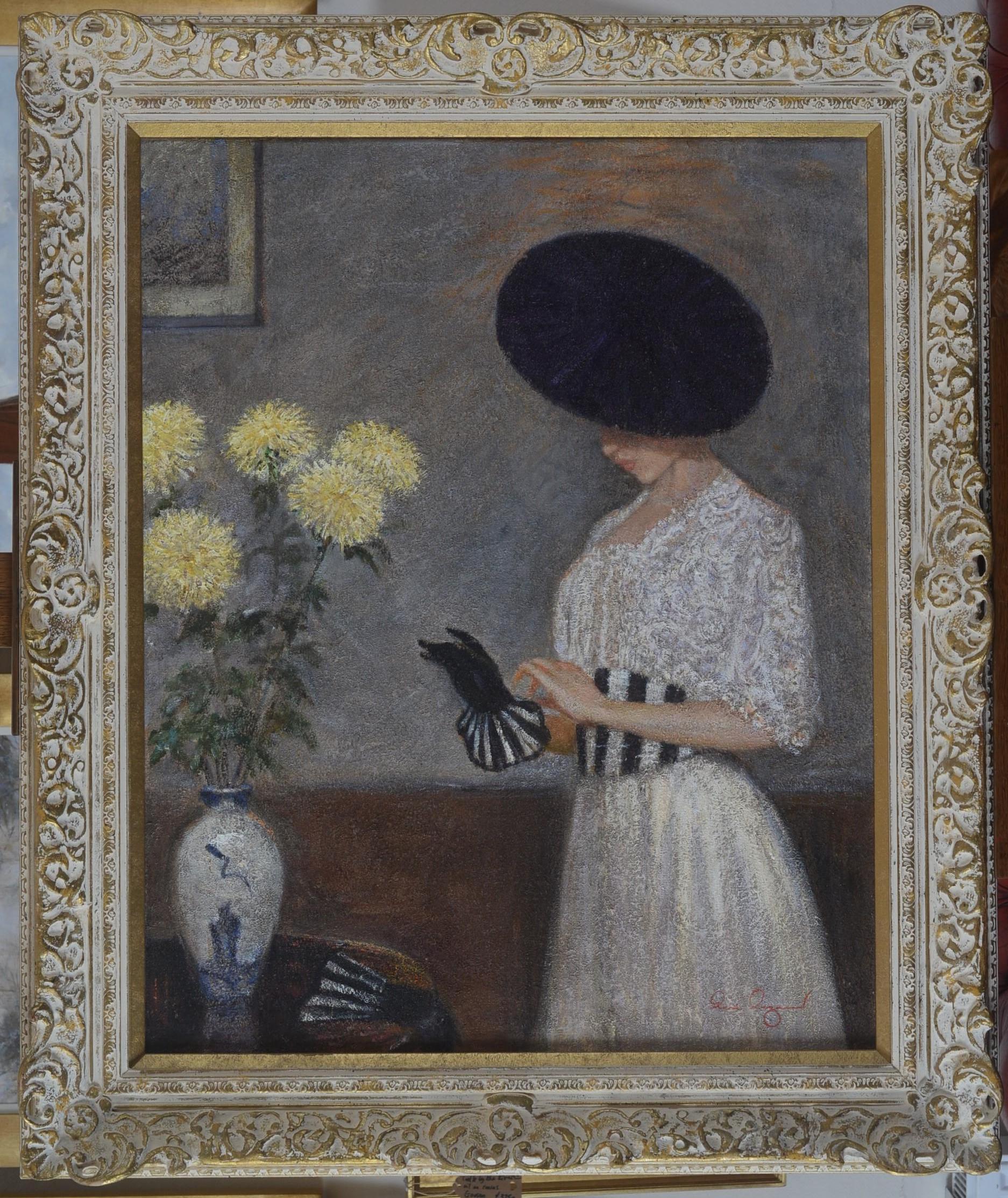 Schwarzer Hut auf schönem Modell in weißem Kleid und Handschuhen in der Nähe eines Blumenstraußes (Impressionismus), Art, von Rene Legrand