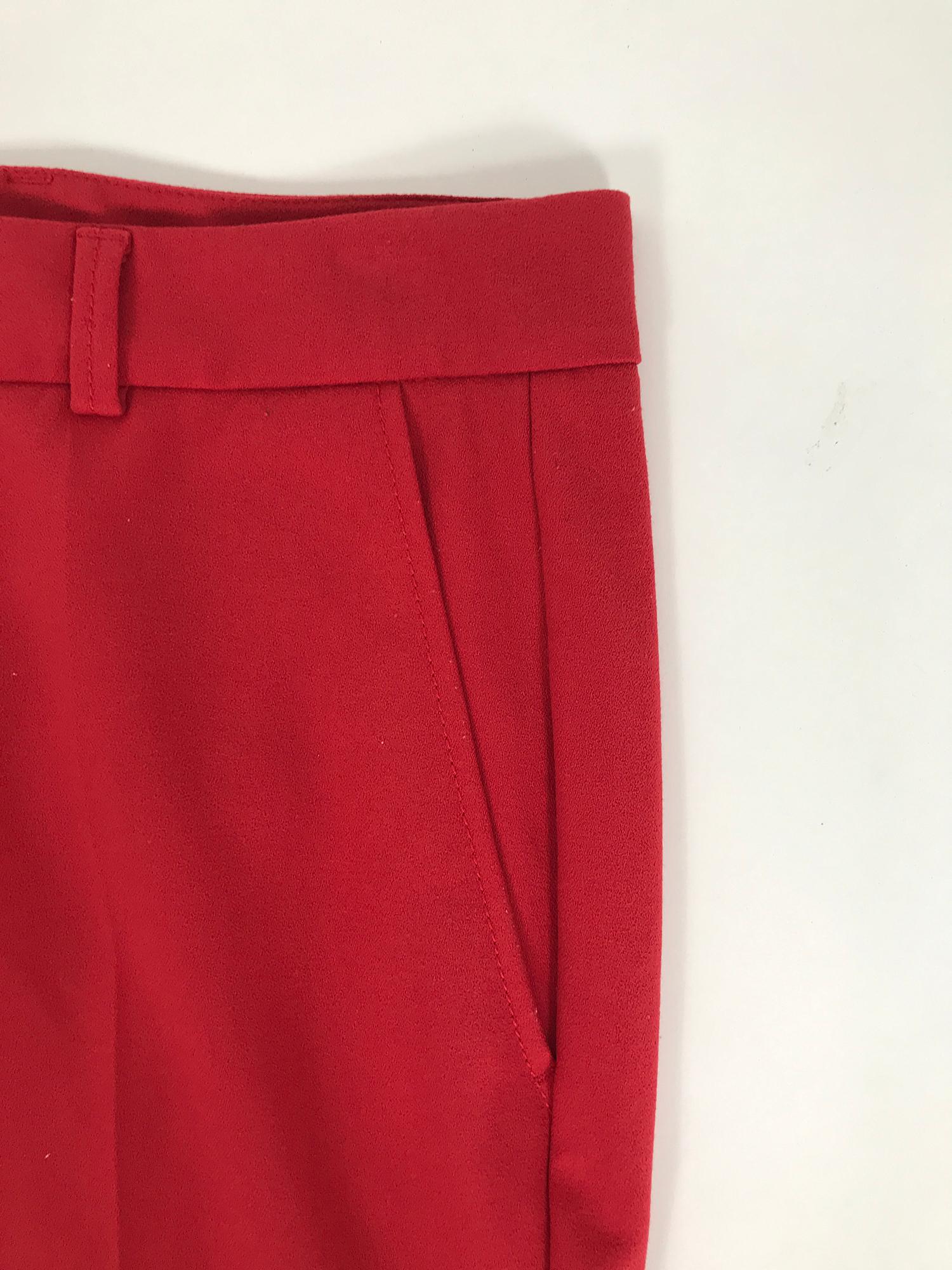 Rene Lezard - Pantalon à poignets effilés en crêpe rouge 36  Pour femmes en vente