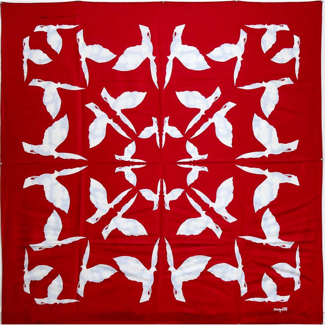 Elegant silk scarf from 1993 Les Oiseaux - René Magritte