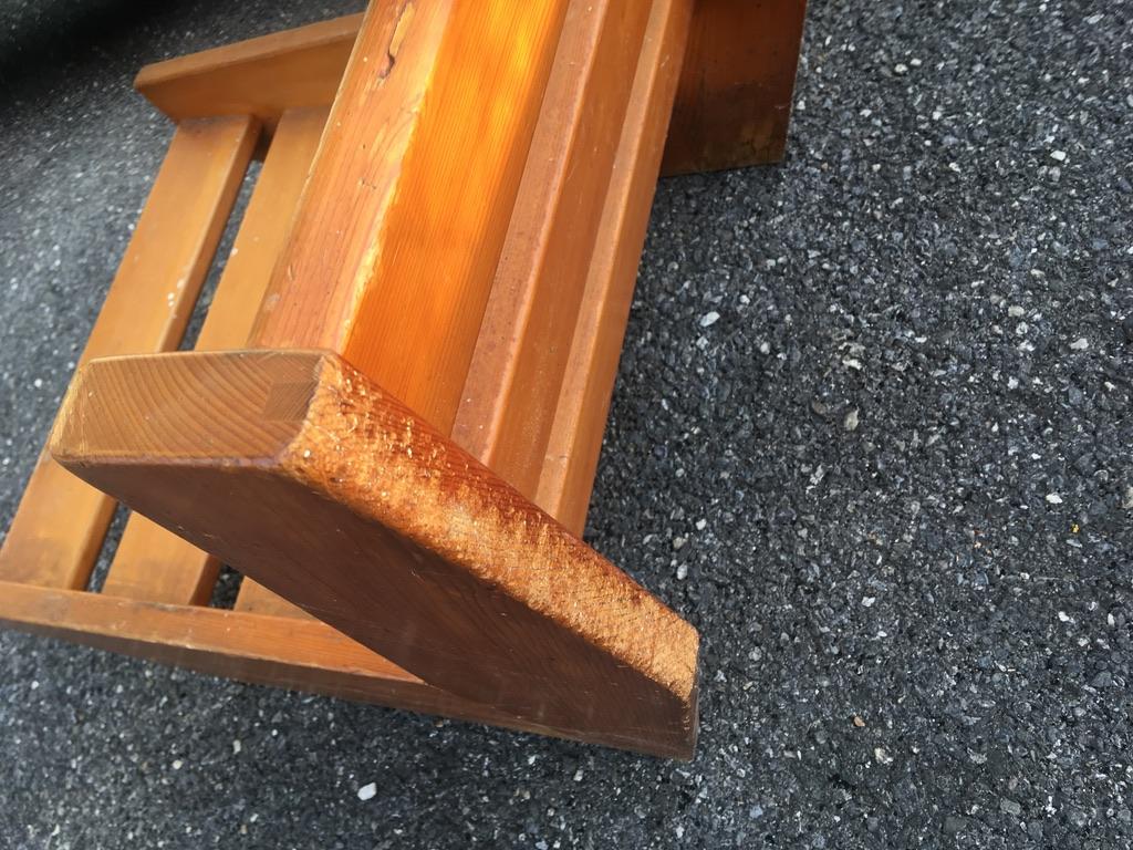René Martin Pair of Pine Lounge Chair In Good Condition In Geneva, CH