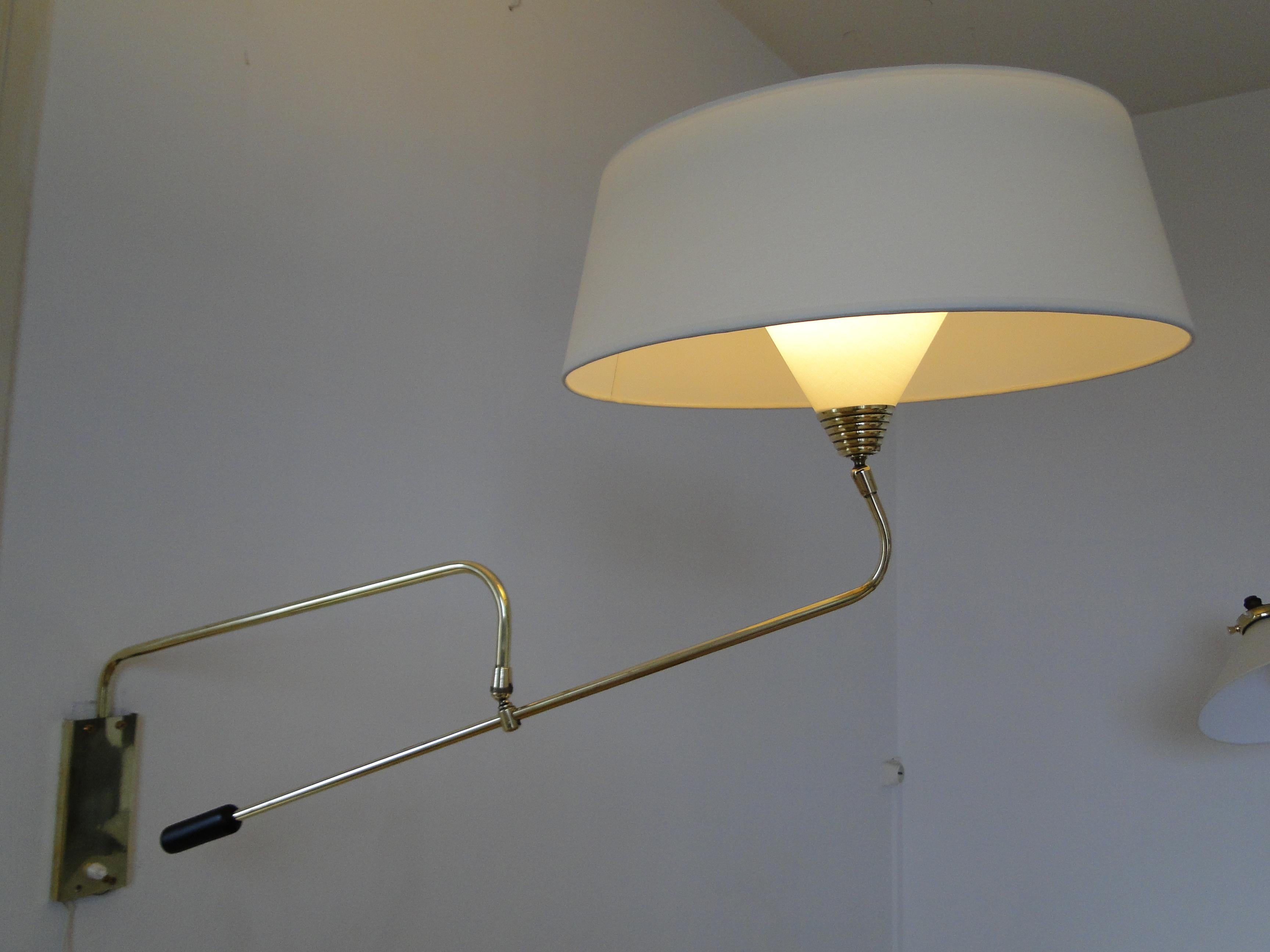 Rene Mathieu Arlus Lunel French Counterweight Multi Adjustable Wall Lamp Brass  In Good Condition For Sale In Lège Cap Ferret, FR